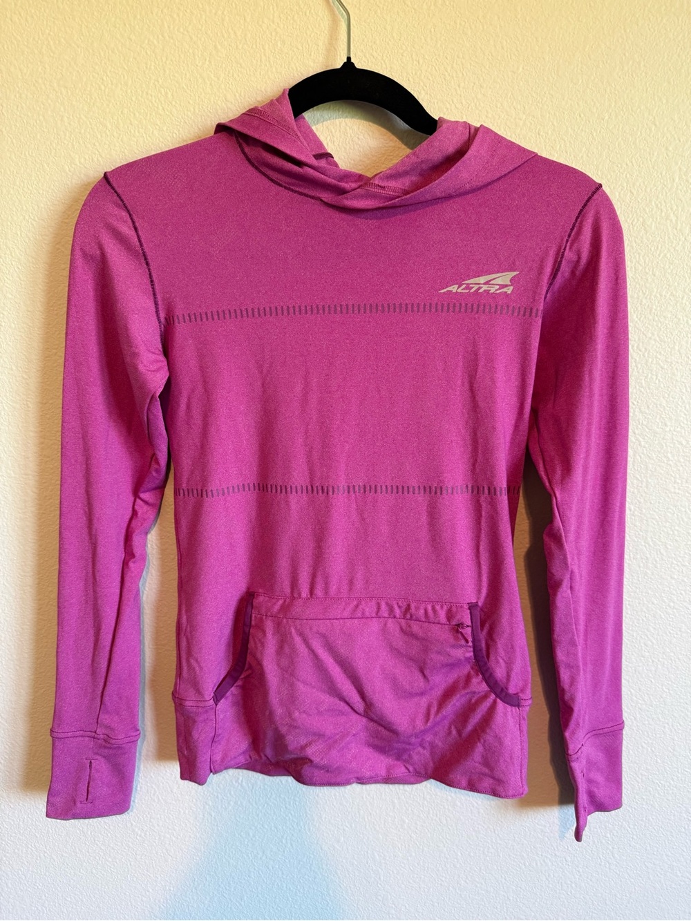 Altra Women's Magenta Hooded Long Sleeve Pullover